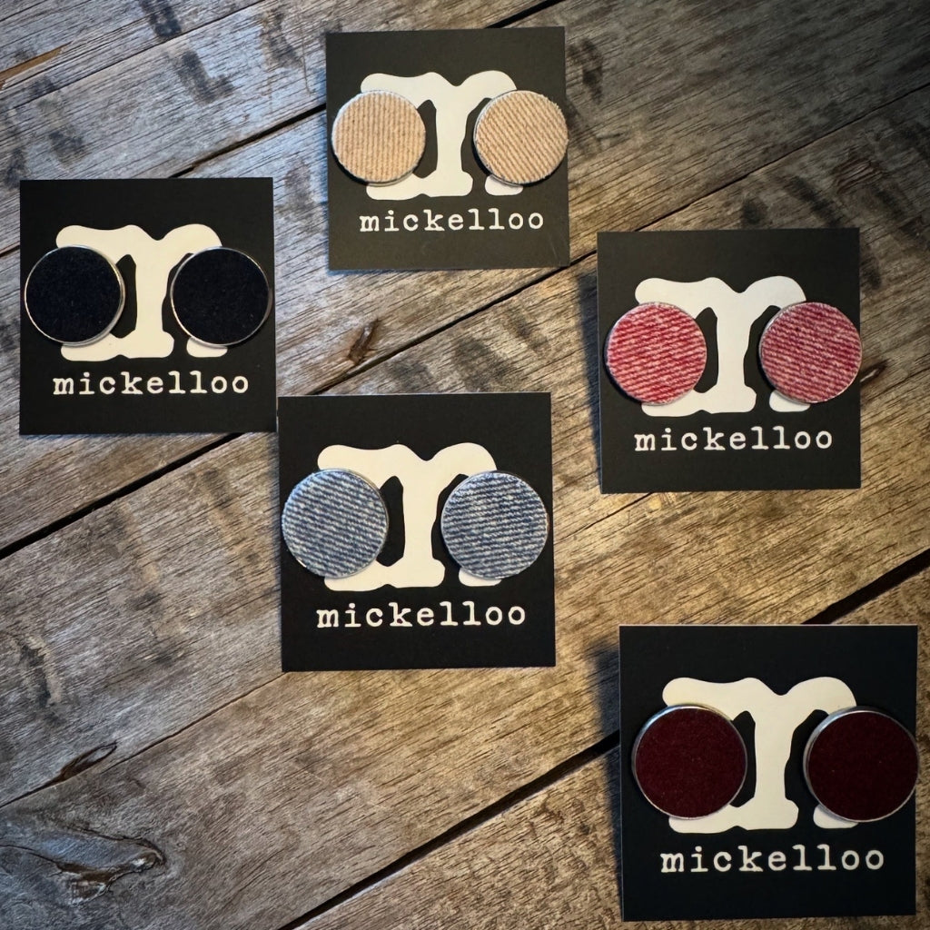 MICKELLOO STUDS