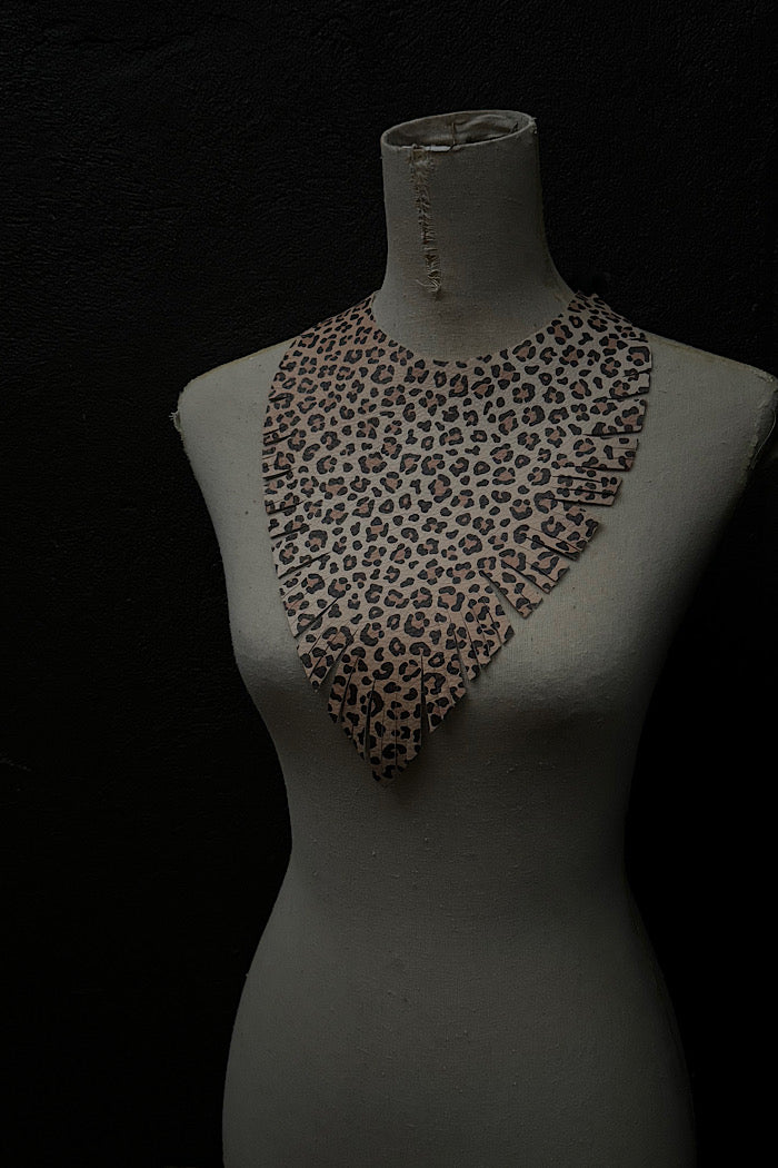 MICKELLOO “RUFFLED FEATHERS” NECKLACE - LEOPARD