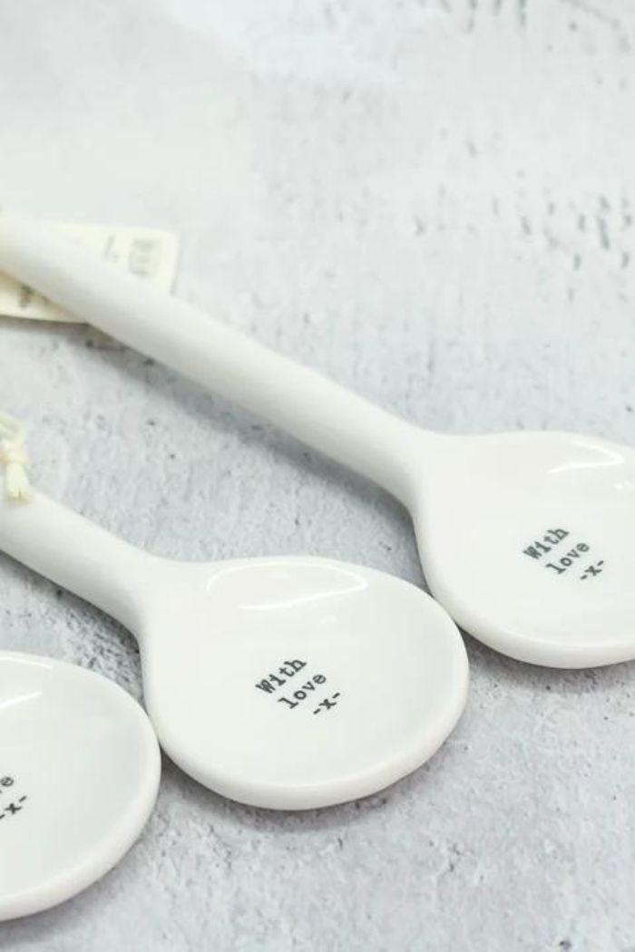 PORCELAIN HANGING TEASPOON - WITH LOVE