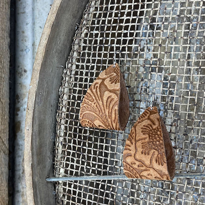 MICKELLOO AUDREY EARRINGS - TAN EMBOSSED FLORAL