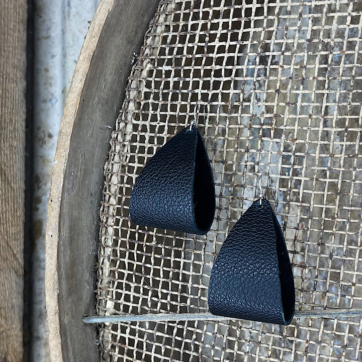 MICKELLOO AUDREY EARRINGS - TEXTURED MATTE BLACK