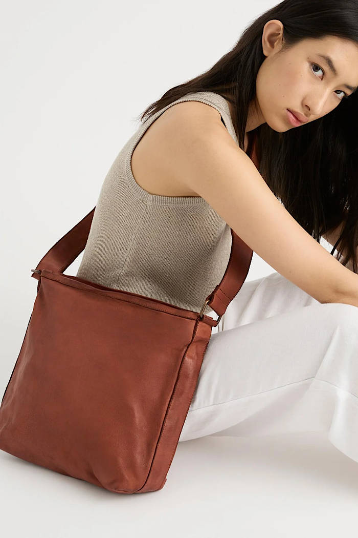 JUJU CLASSIC SLOUCHY BAG - COGNAC