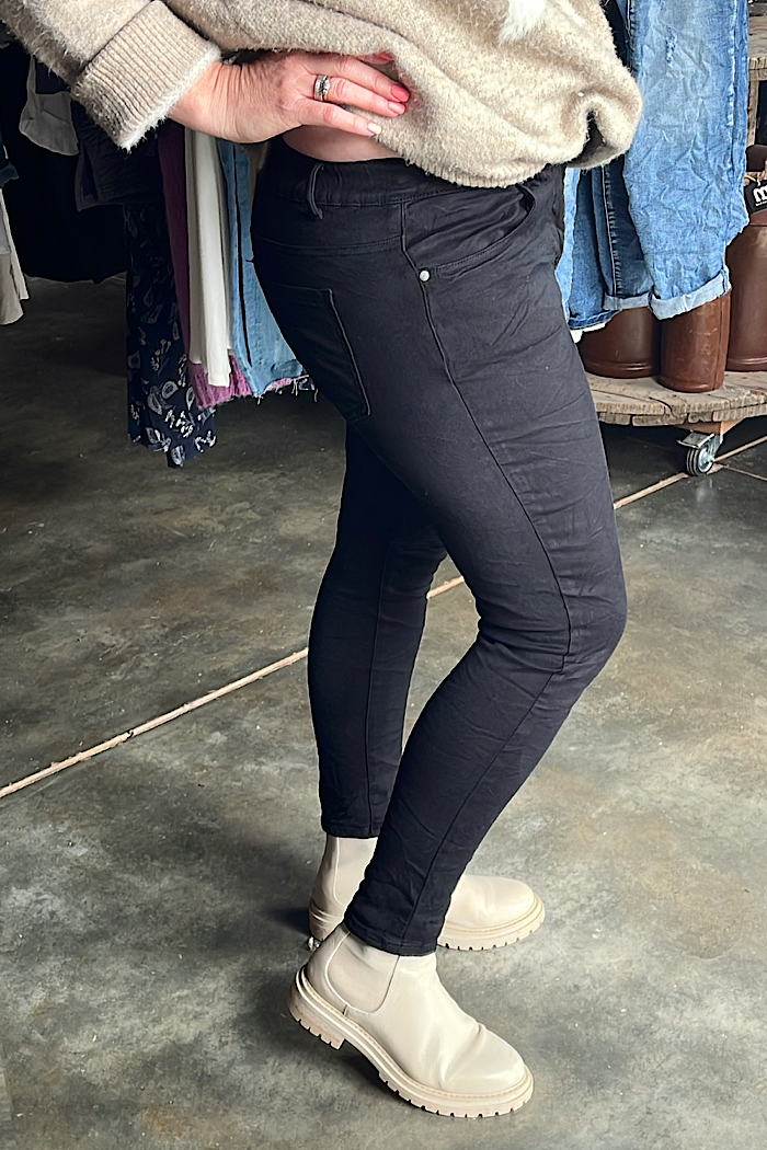 EMMA STRETCH JEANS - BLACK