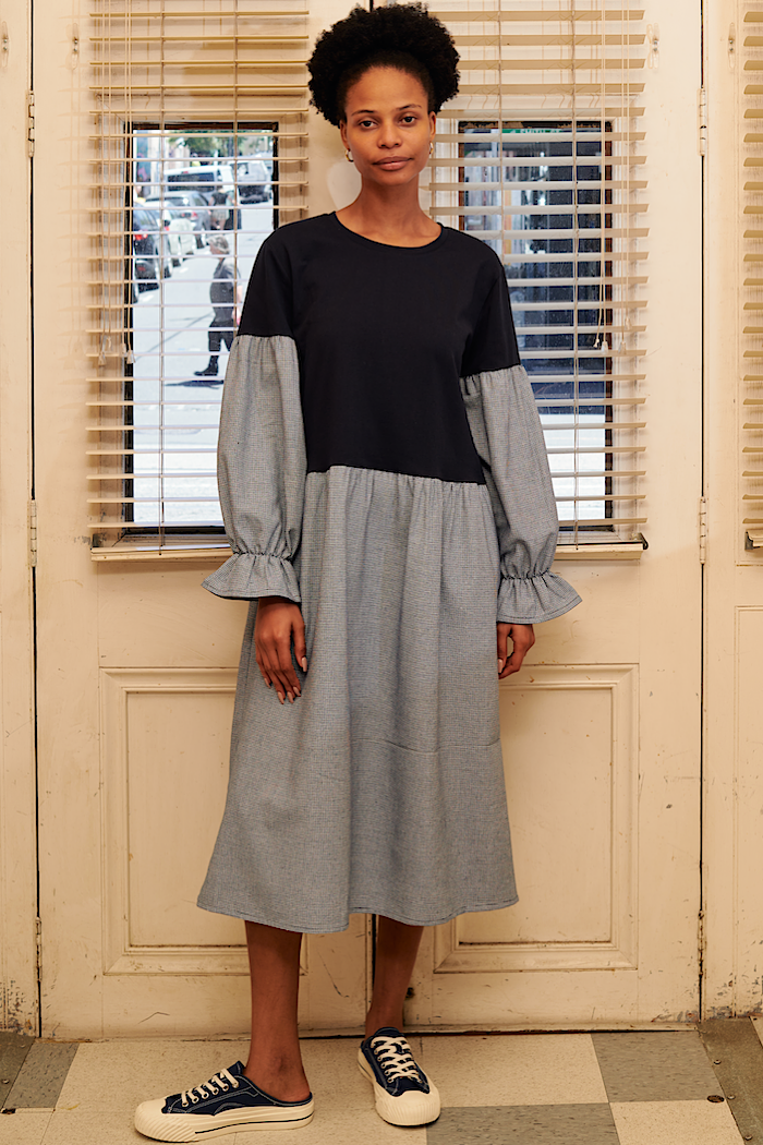 MILE DRESS - NAVY - FINAL CLEARANCE