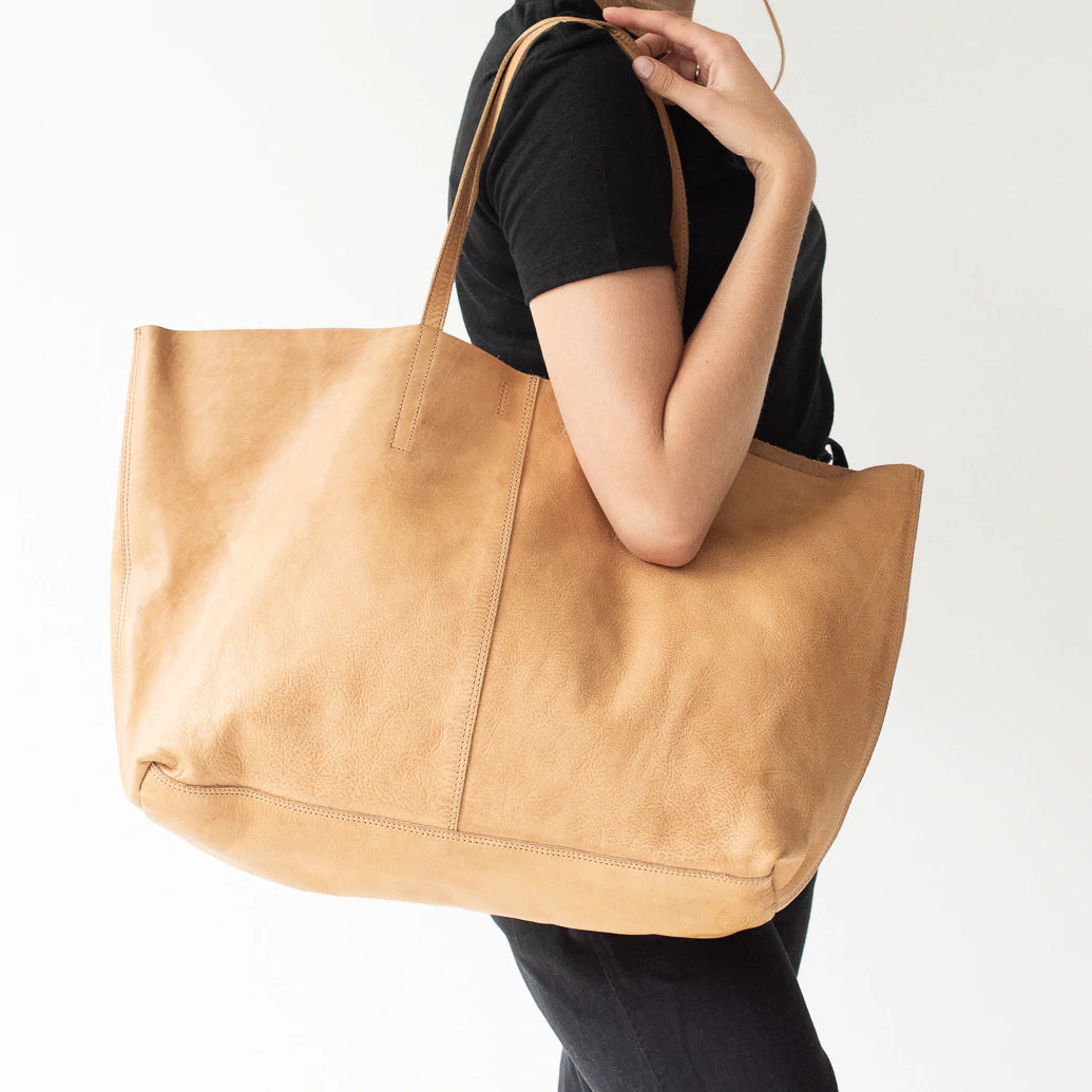 JUJU UNLINED LEATHER TOTE - TAN