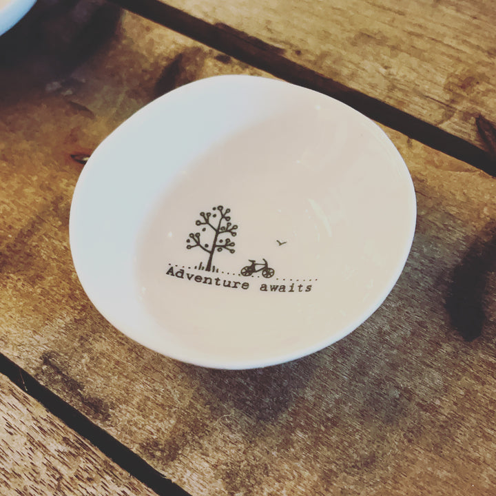 PORCELAIN MINI BOWL -  ADVENTURE AWAITS