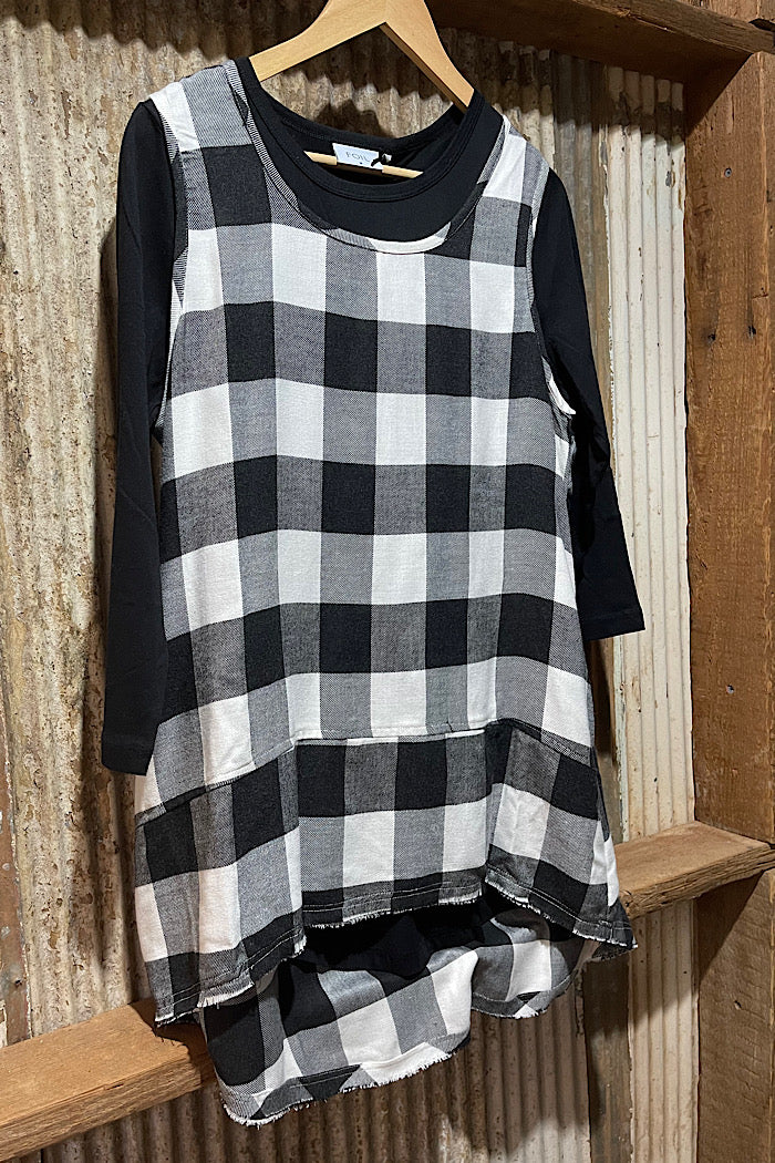 NOMAD SINGLET TOP - BLACK + WHITE CHECK - FINAL CLEARANCE