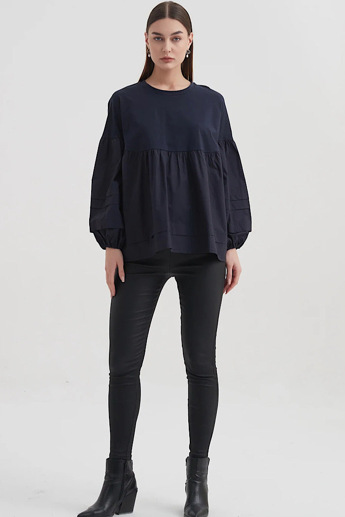 CURVE YOKE SWING TOP - NAVY